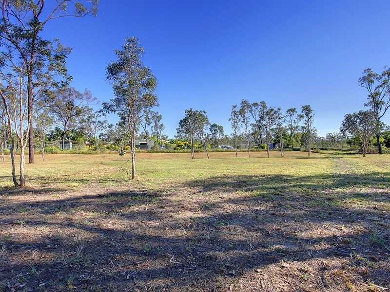 16 Bahama Court, Mount Low QLD 4818