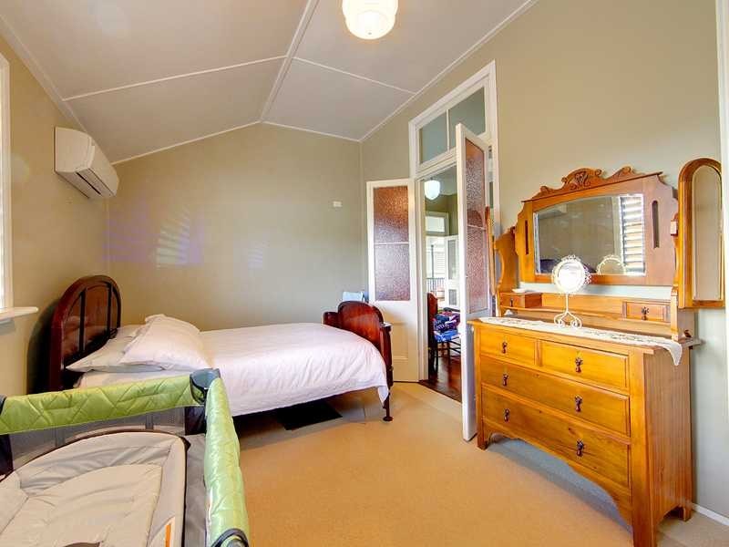 25 – 27 Norris Street, Hermit Park QLD 4812