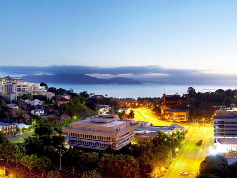 122 Walker Street, Townsville City QLD 4810