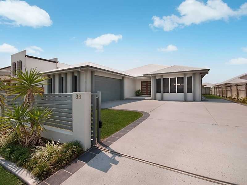 38 Lakeland Boulevarde, Idalia QLD 4811