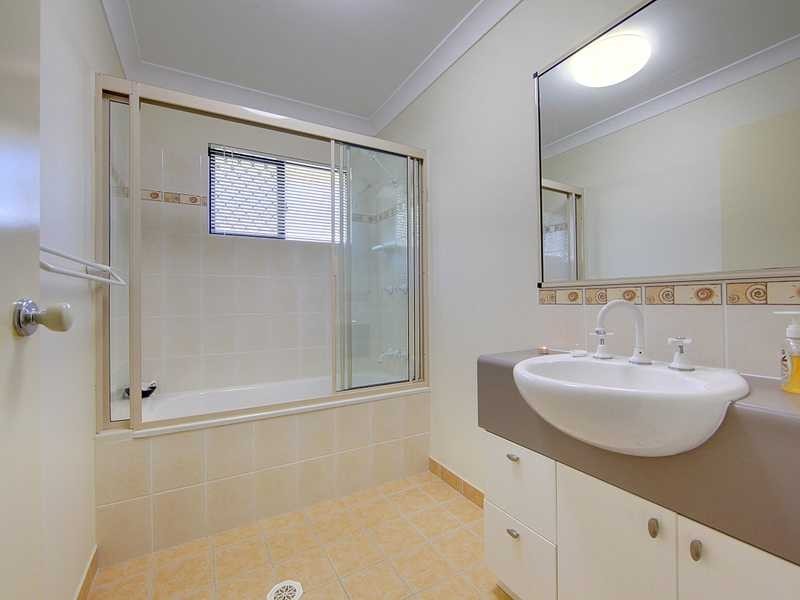 12 Waterdragon Lk, Douglas QLD 4814