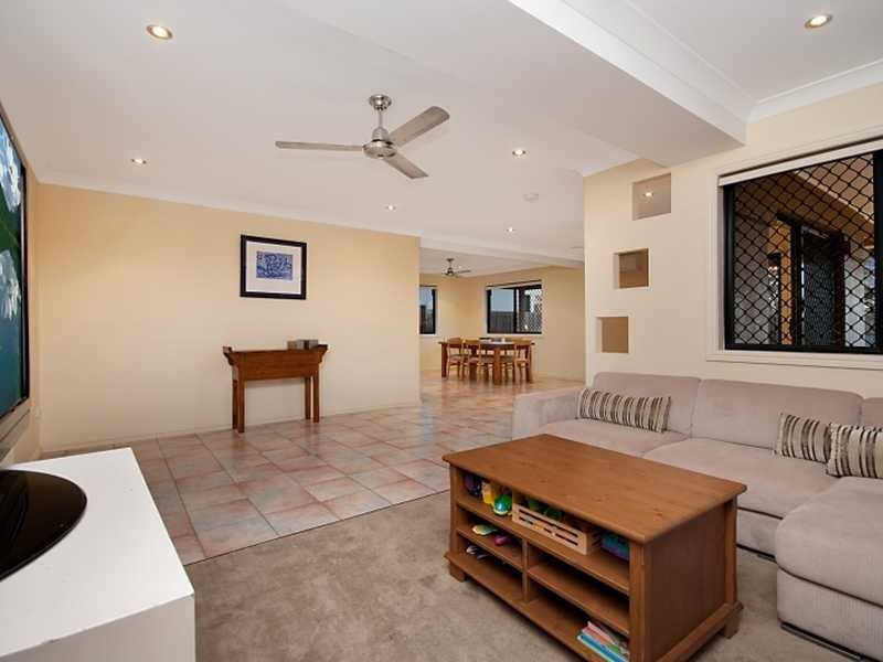 18 Puffer Court, Mount Louisa QLD 4814