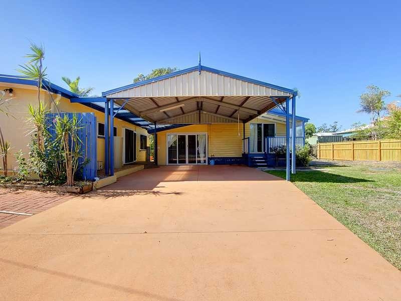 63 Twelfth Avenue, Railway Estate QLD 4810