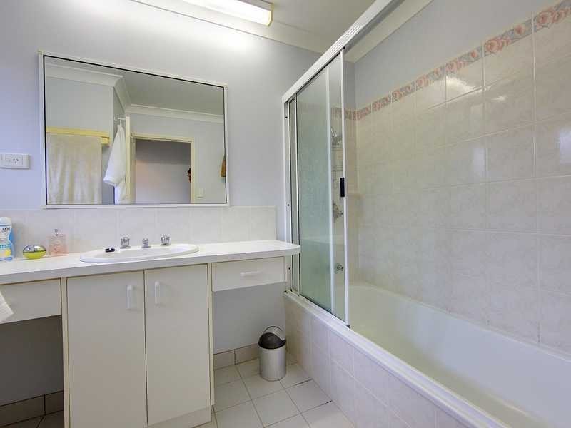 Unit 4/13 Lamington Rd, West End QLD 4810