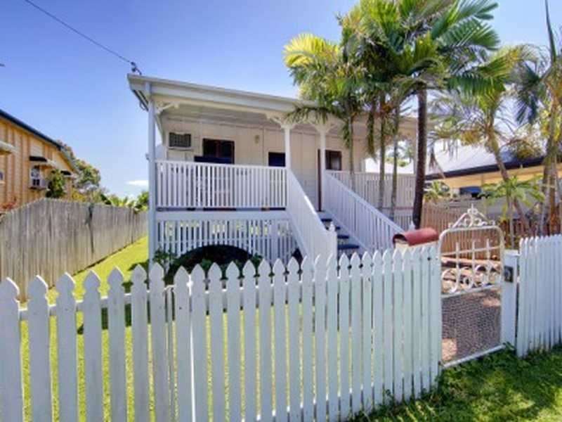 15 Ninth Avenue, Railway Estate QLD 4810