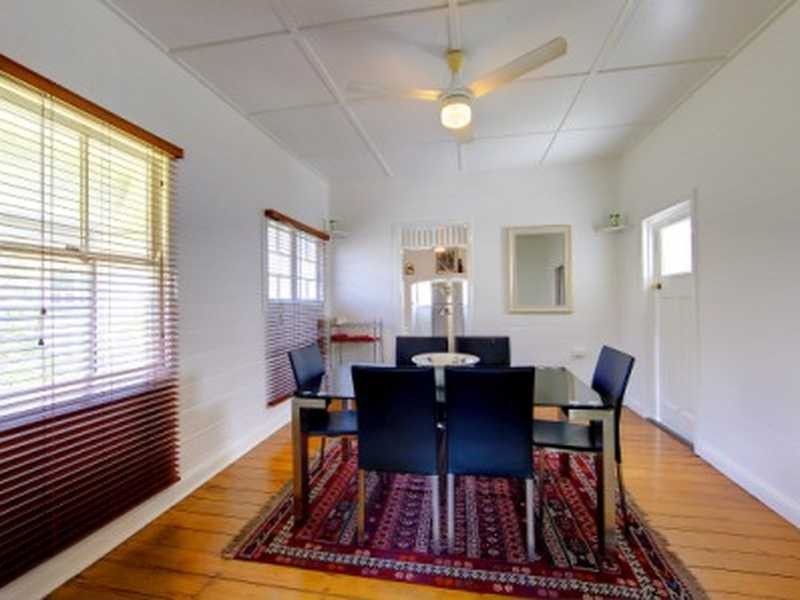 15 Ninth Avenue, Railway Estate QLD 4810