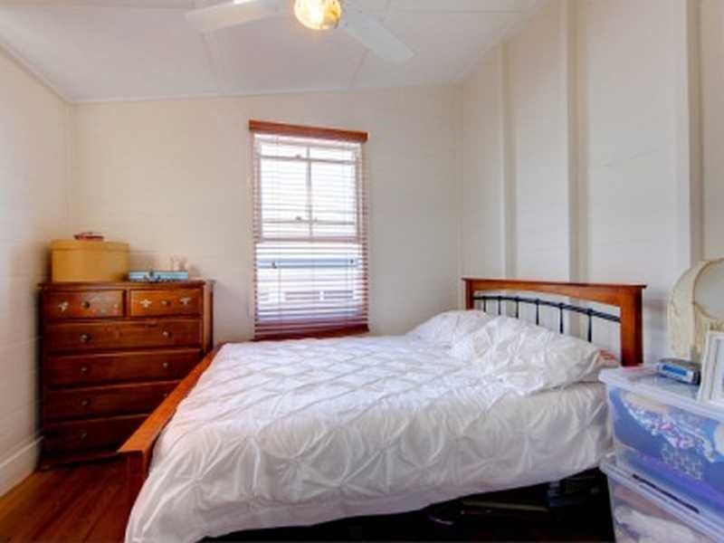 15 Ninth Avenue, Railway Estate QLD 4810