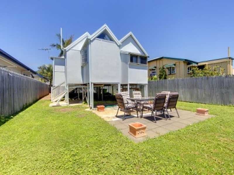 15 Ninth Avenue, Railway Estate QLD 4810