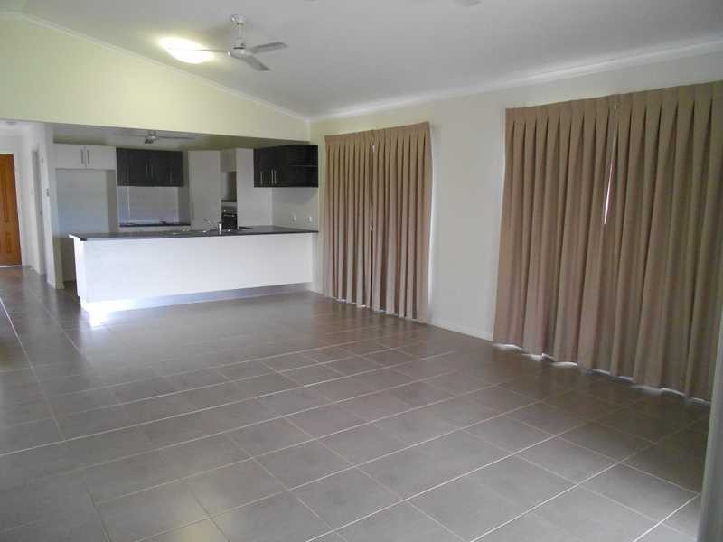 30 Dundabella Drive, Deeragun QLD 4818