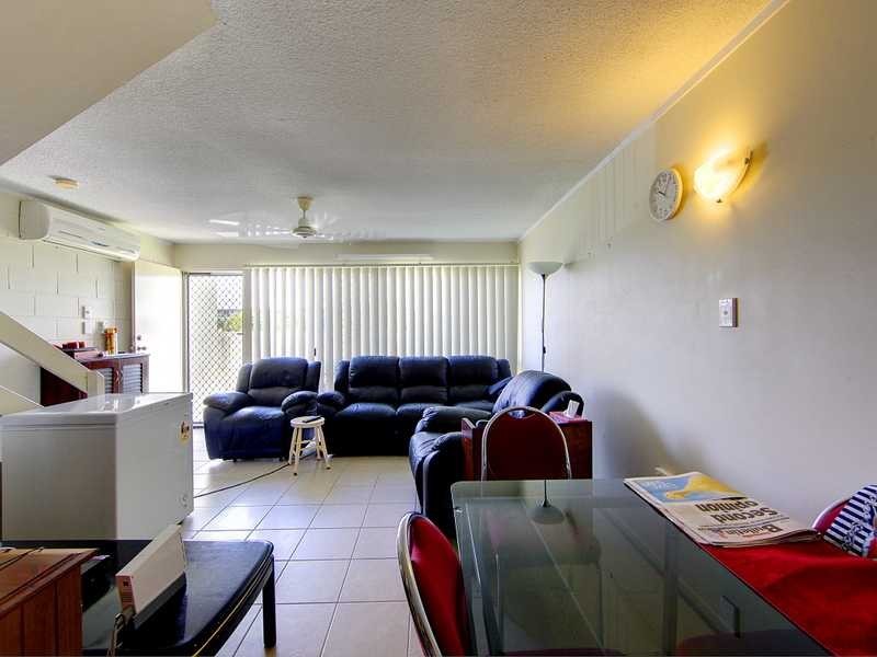 Unit 2/165 Francis Street, West End QLD 4810