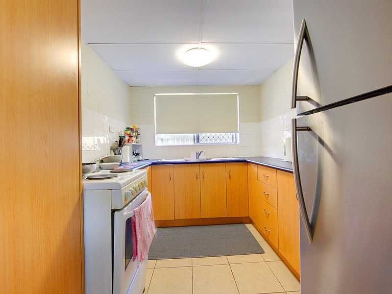 Unit 2/165 Francis Street, West End QLD 4810