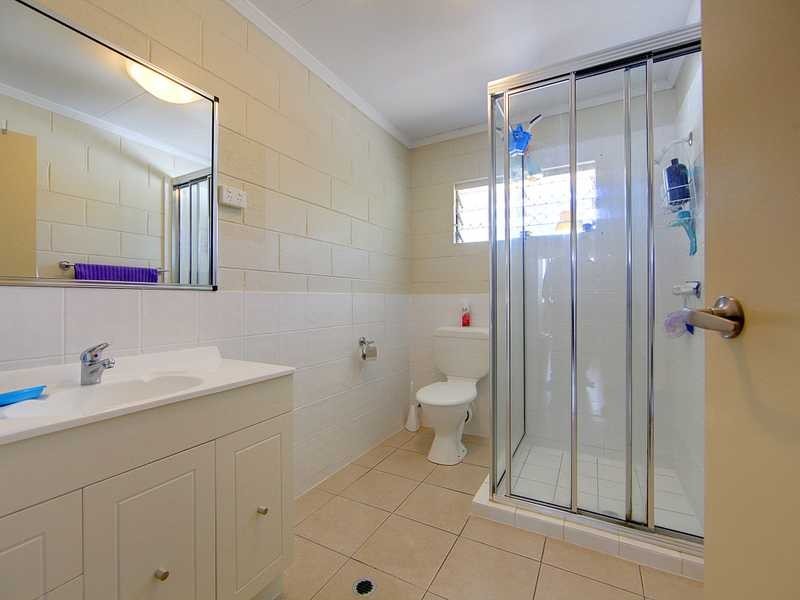Unit 2/165 Francis Street, West End QLD 4810