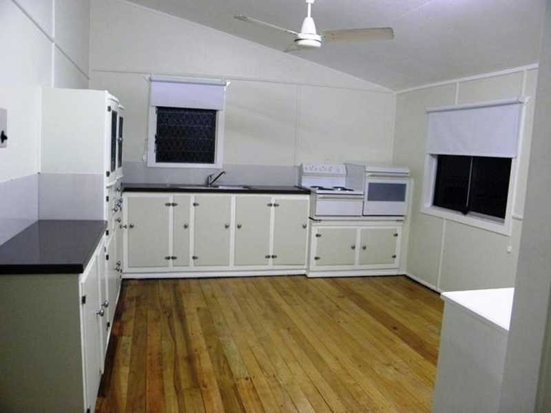 44 Bayswater Rd, Hyde Park QLD 4812