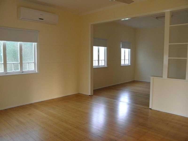 44 Bayswater Rd, Hyde Park QLD 4812