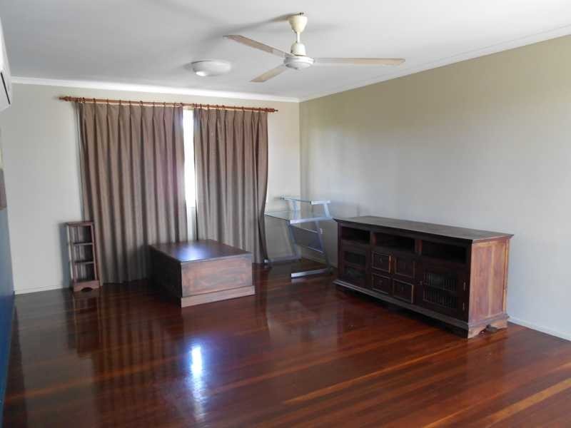 19 Julia Street, Kirwan QLD 4817