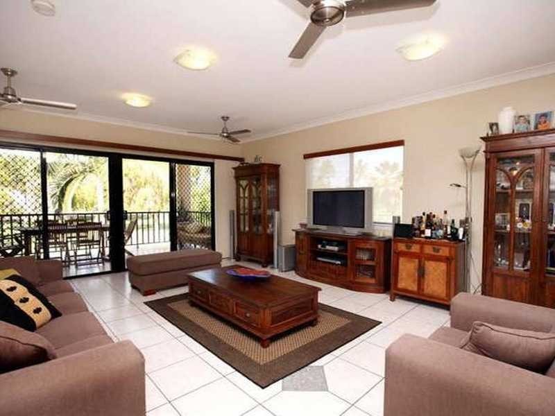 Unit 2/14 Palm Street, Rowes Bay QLD 4810