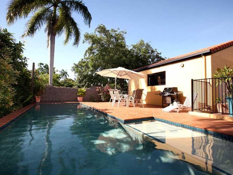 Unit 2/14 Palm Street, Rowes Bay QLD 4810
