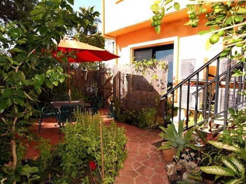 Unit 2/14 Palm Street, Rowes Bay QLD 4810