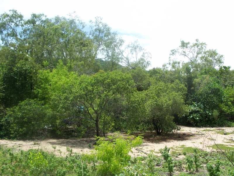 72 Henry Lawson Street, Horseshoe Bay QLD 4819