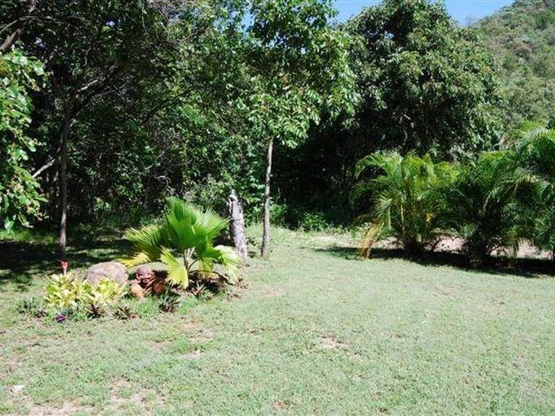 8 Somerset Court, Magnetic Island QLD 4819