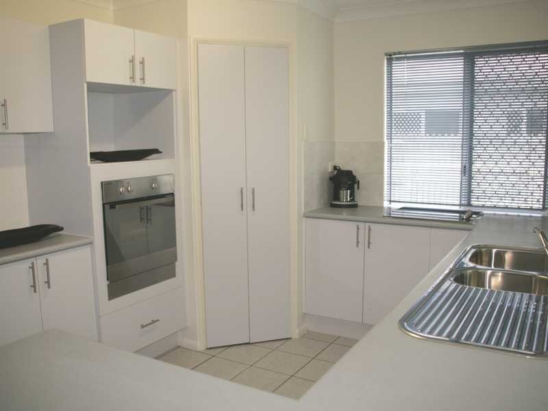 16 Bluebell Way, Kirwan QLD 4817