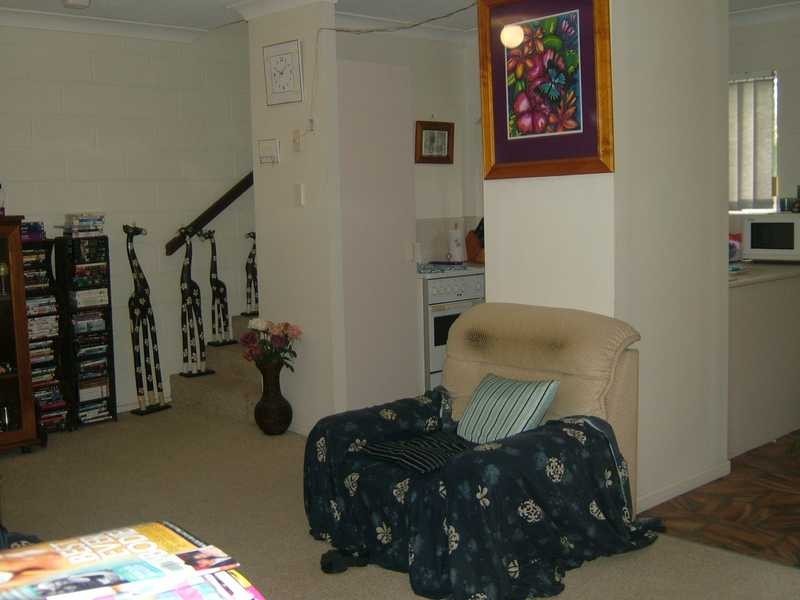 Unit 3/10 Sweet Street, Rosslea QLD 4812