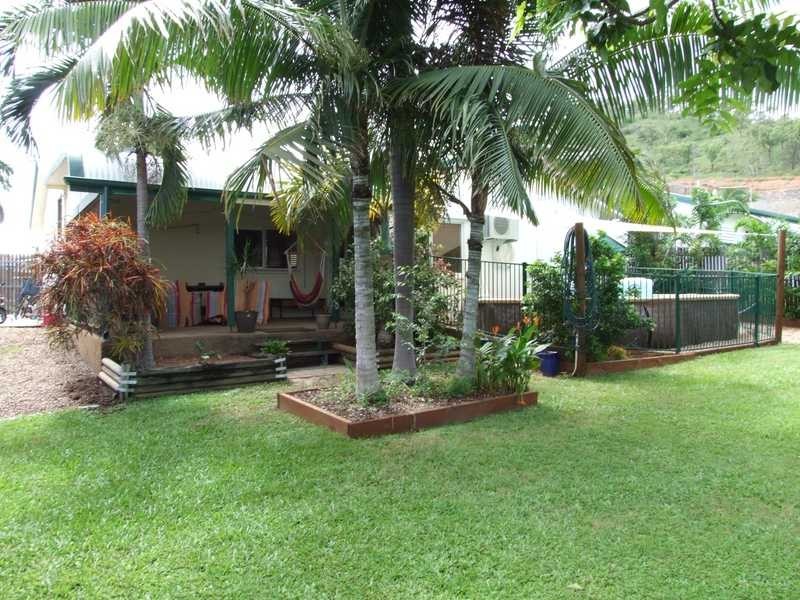 11 Saddle Court, Mount Louisa QLD 4814