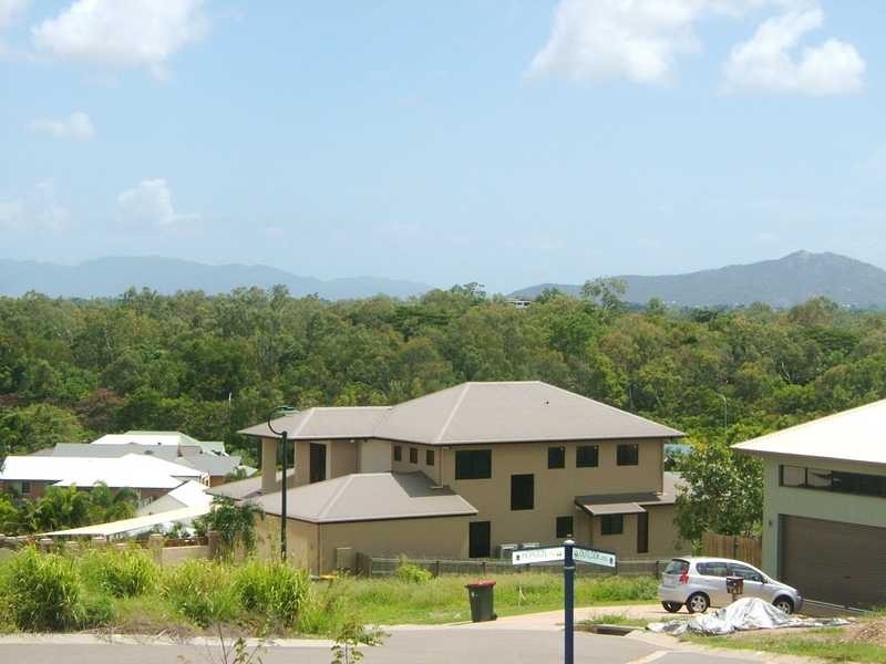 14 Outlook Crescent, Douglas QLD 4814