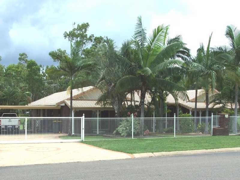 2 Balsam Street, Bushland Beach QLD 4818