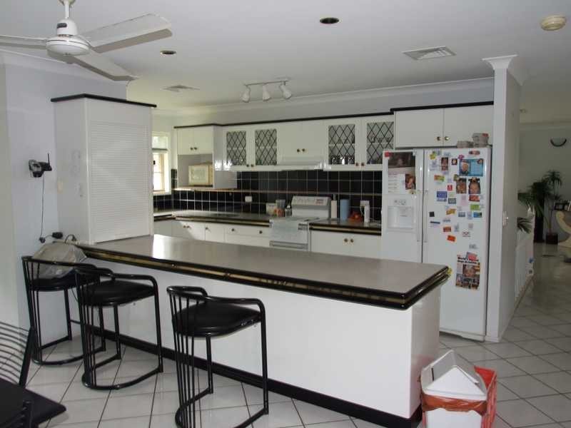 2 Balsam Street, Bushland Beach QLD 4818
