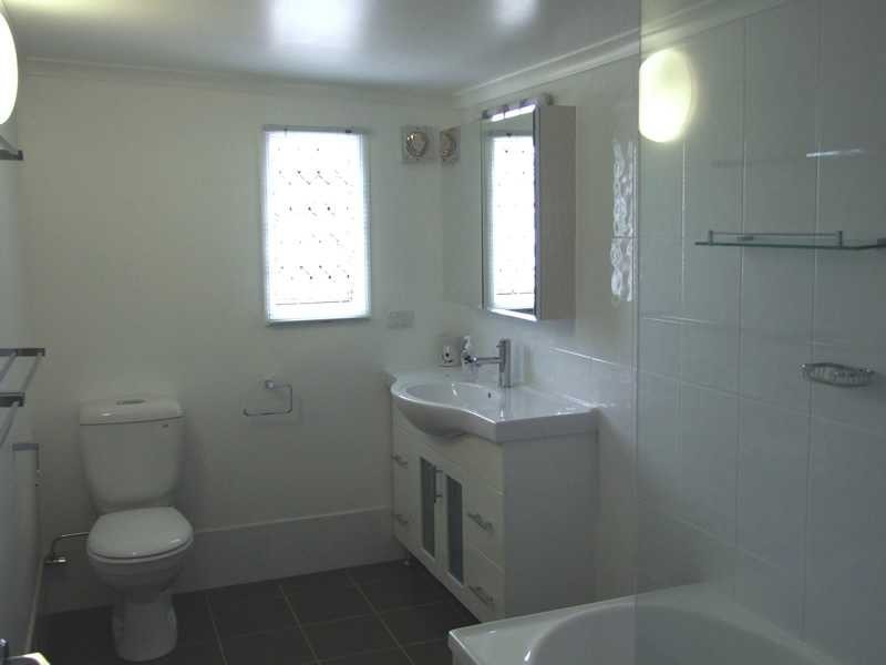 19 Plant Street, West End QLD 4810