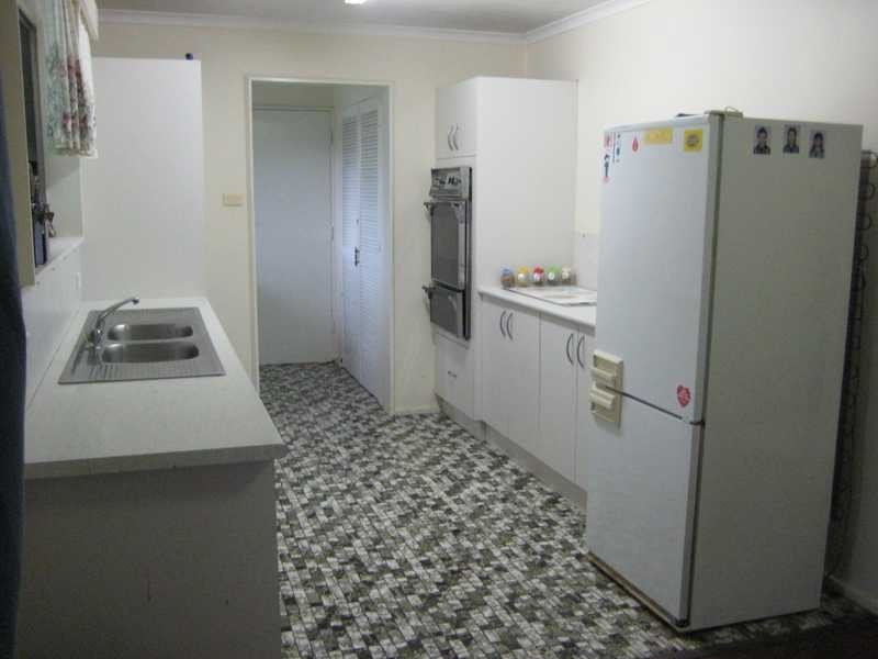 11 Coates Street, Mount Louisa QLD 4814