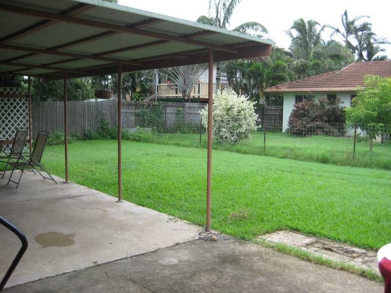 11 Coates Street, Mount Louisa QLD 4814