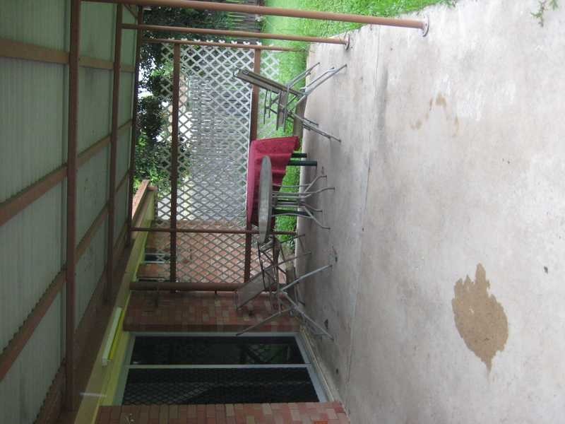 11 Coates Street, Mount Louisa QLD 4814