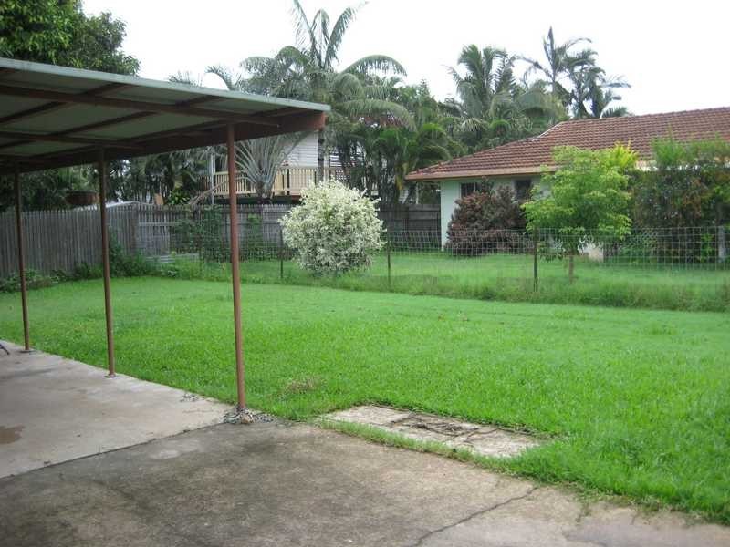 11 Coates Street, Mount Louisa QLD 4814