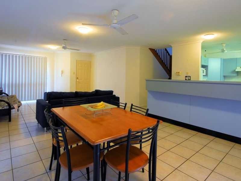 Unit 4/76 Mitchell Street, North Ward QLD 4810