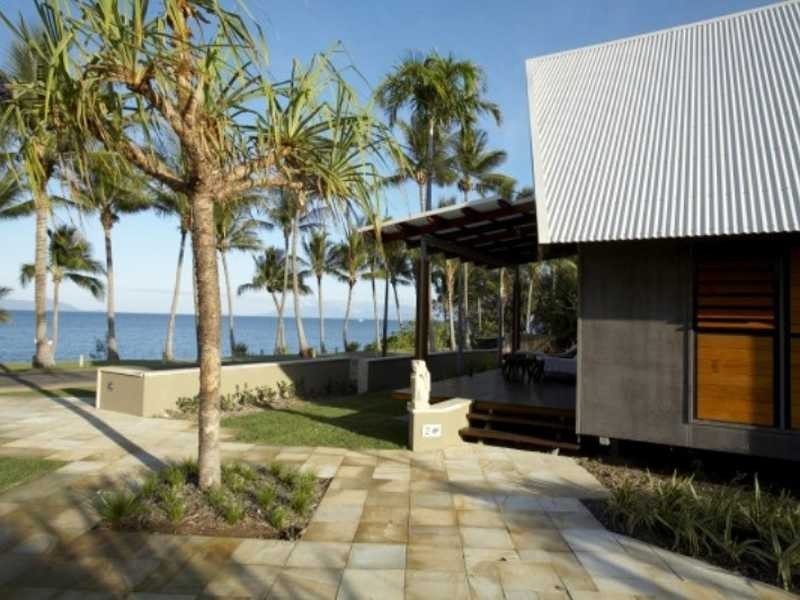10/9 The Esplanade NELLY BAY, Magnetic Island QLD 4819