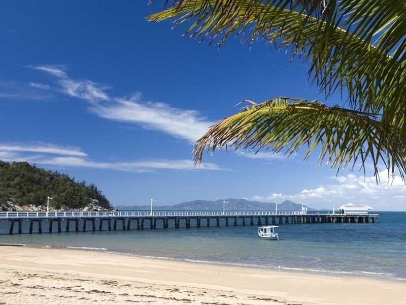 18 Yule Street, Magnetic Island QLD 4819