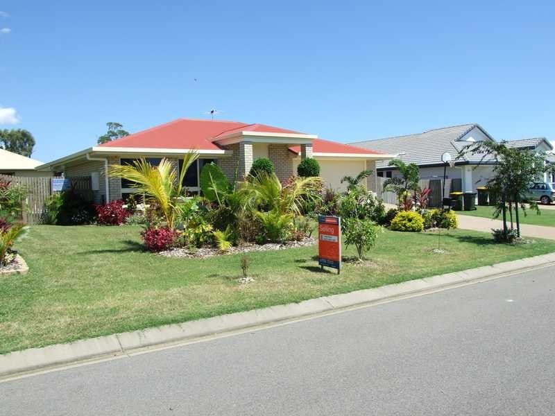 26 Donostia Crescent, Bushland Beach QLD 4818