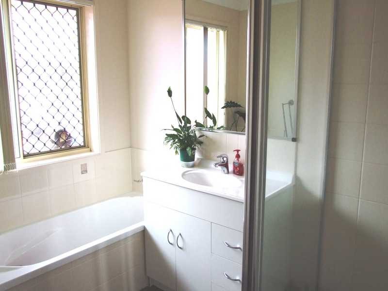 26 Donostia Crescent, Bushland Beach QLD 4818