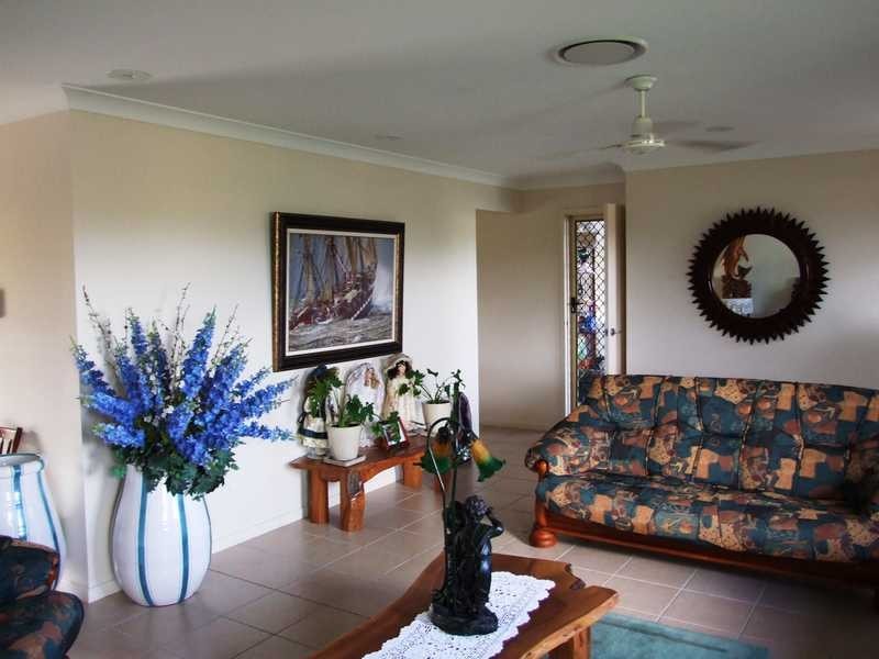 26 Donostia Crescent, Bushland Beach QLD 4818