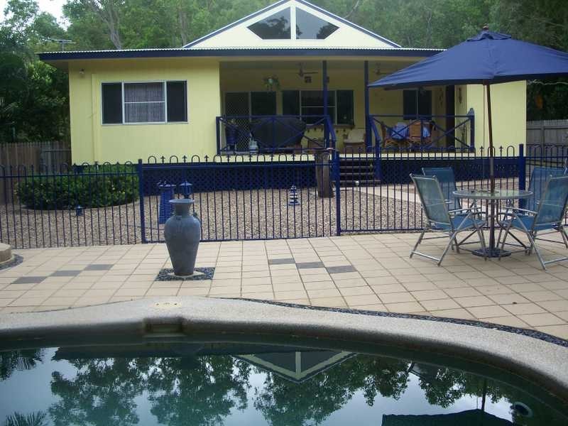 11 Winifred Street, Magnetic Island QLD 4819