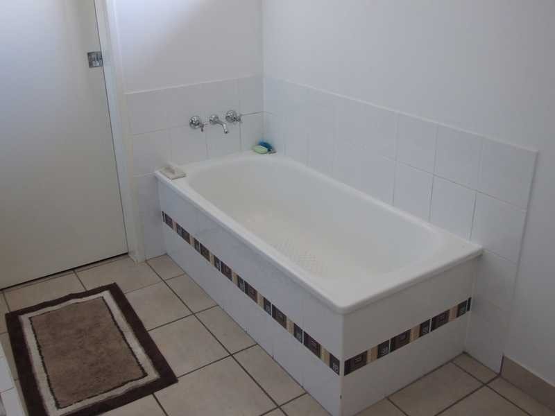 4 Janelle Street, Kelso QLD 4815