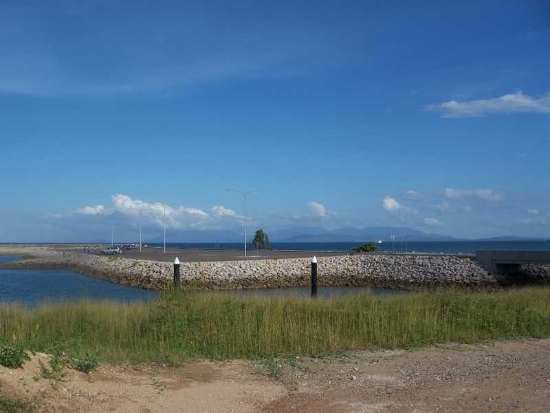 9 Terrace Place, Magnetic Island QLD 4819