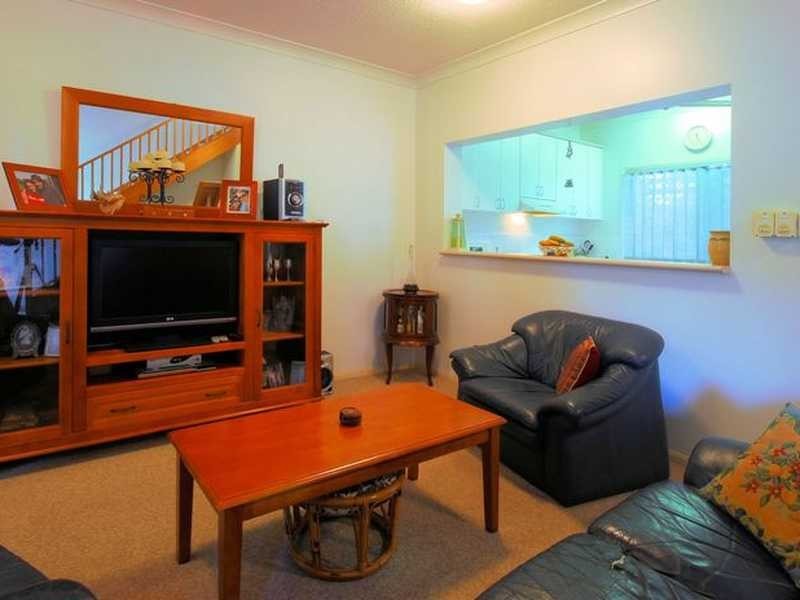 Unit 10/4 Cheyne Street, Pimlico QLD 4812