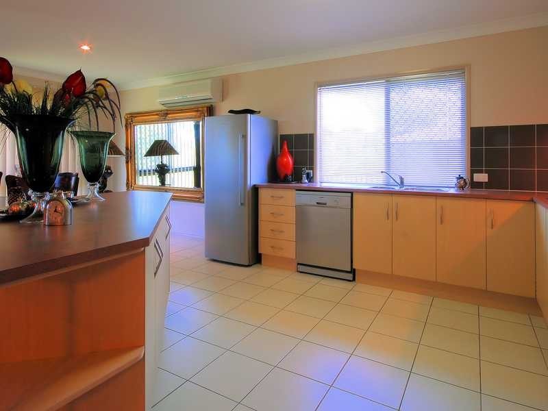 15 Minstrel Court, Bushland Beach QLD 4818