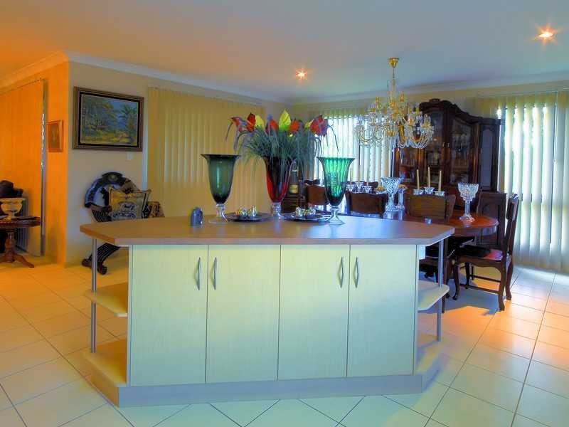 15 Minstrel Court, Bushland Beach QLD 4818
