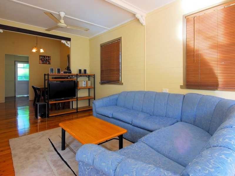 3 Plant Street, West End QLD 4810