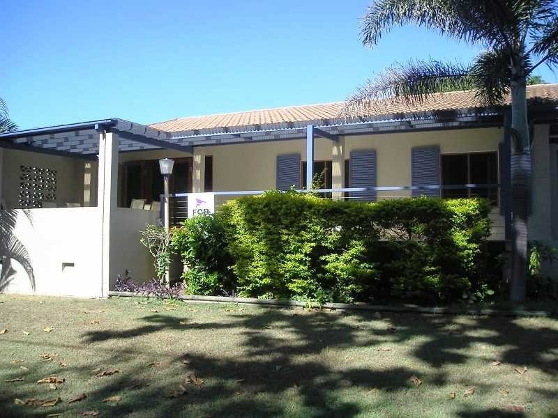 95 Cay Street, Saunders Beach QLD 4818