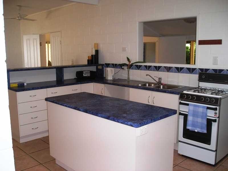 95 Cay Street, Saunders Beach QLD 4818